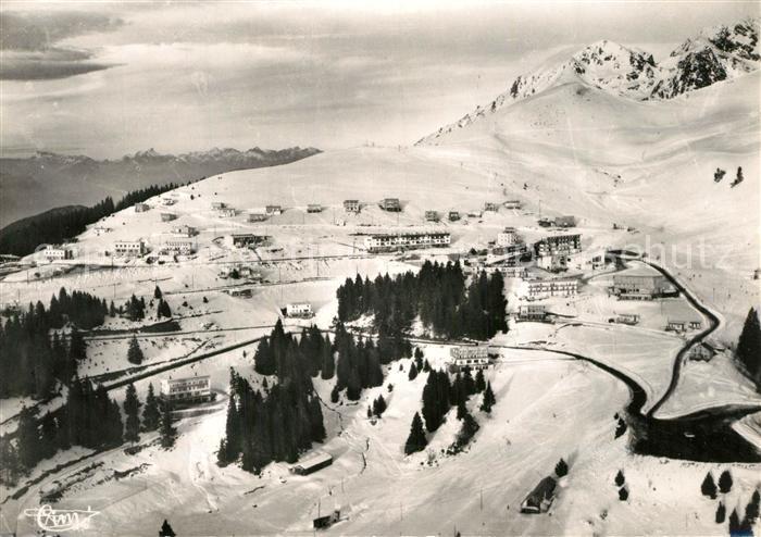 Chamrousse Vue generale aerienne de la Station