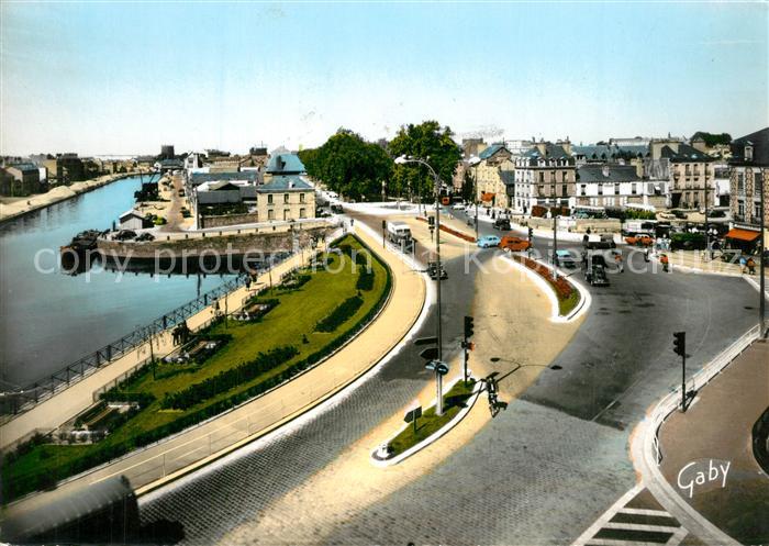 Rennes Ille-et-Vilaine Place de la Mission le Grand Mail et la Vilaine