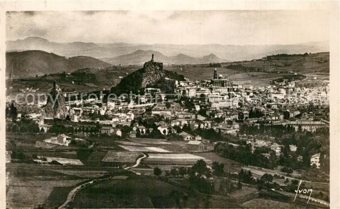 Le Puy-en-Velay La ville vue de la côte de l'Ermitage