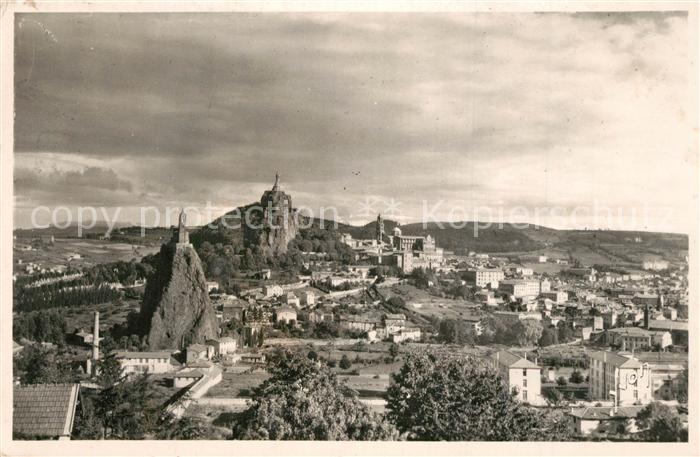 Le Puy-en-Velay La ville vue de la côte de l'Ermitage