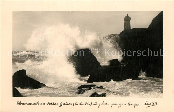 Ploumanac h Le phare par gros temps