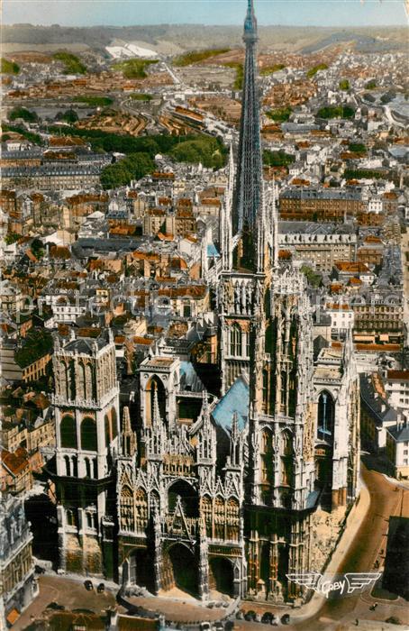 Rouen Cathedrale et sa Flèche renommée vue aérienne