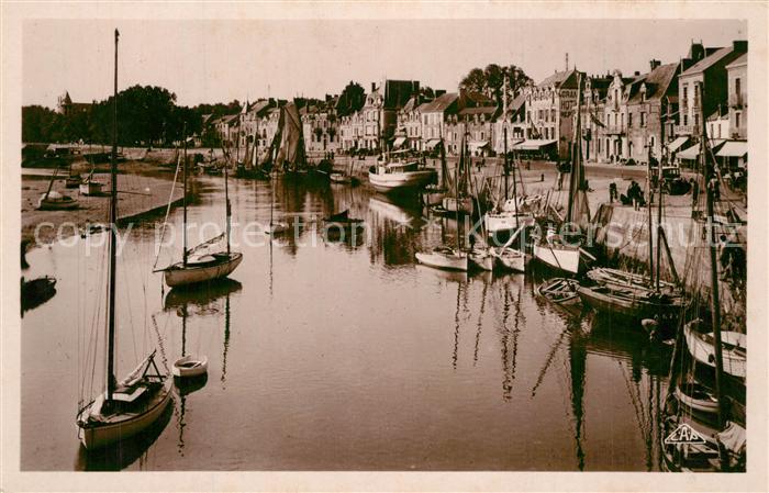 Le Pouliguen Le port bateaux de pêche voiliers