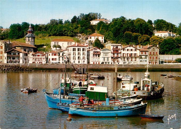 Saint-Jean-de-Luz Le port en face Ciboure Bateaux de pêche