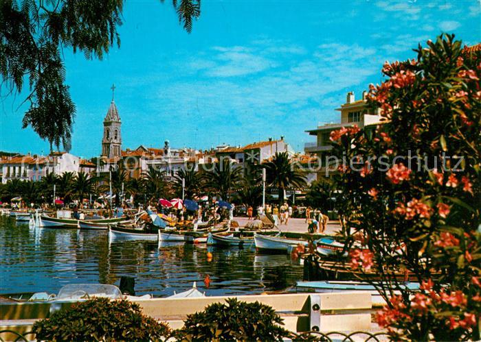 Sanary-sur-Mer Aspect pittoresque du port