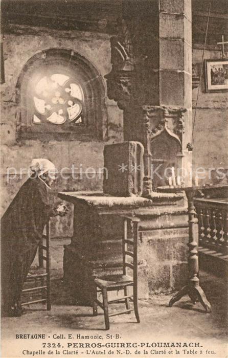 Perros-Guirec Chapelle de la Clarte Autel de ND de la Clarte et la Table a feu