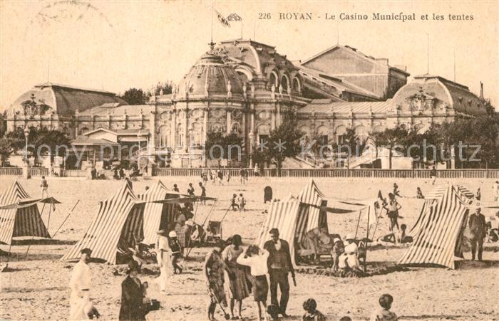 Royan 17 Le Casino Municipal et les tentes