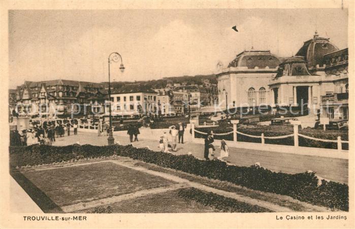 Trouville-sur-Mer Le Casino et les Jardins