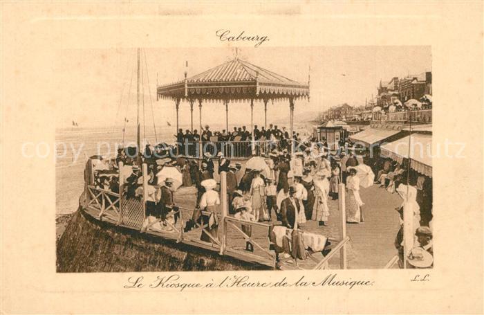Cabourg Le Kiosque a l’Heure de la Musique
