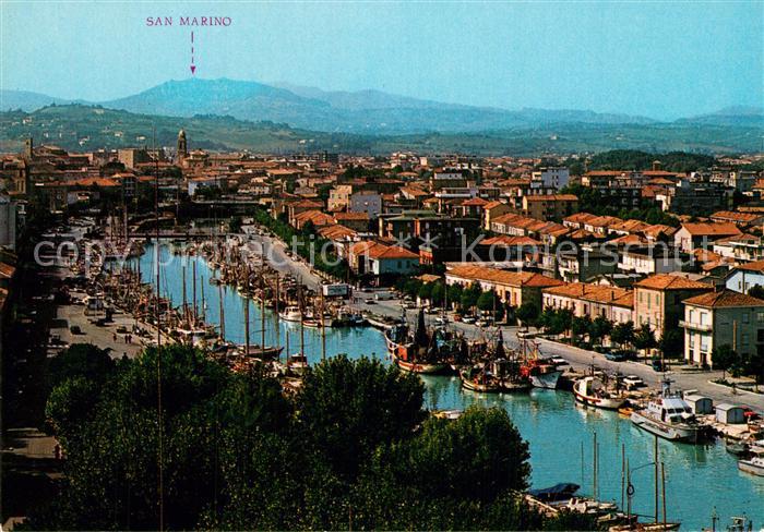Rimini Porto Canale sullo sfondo S. Marino