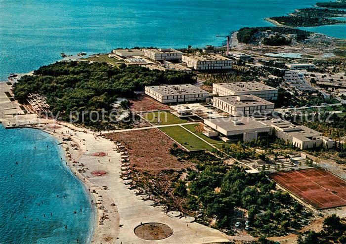 Sibenik Hotel Solaris Ferienanlage Tennisplaetze Fliegeraufnahme