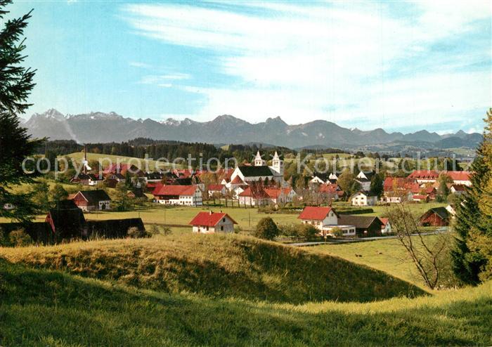 Steingaden Oberbayern mit Allgaeuer und Tiroler Alpen