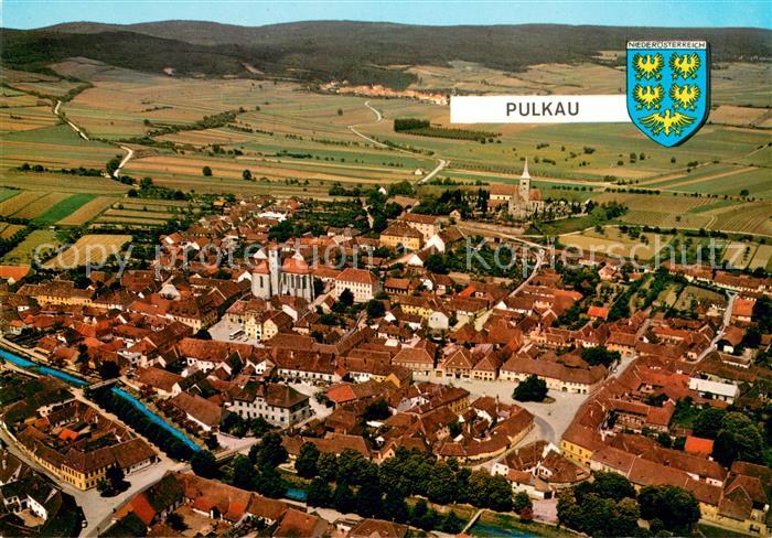 Pulkau Fliegeraufnahme mit Heiligenblutkirche und Pfarrkirche Hl Michael mit dem