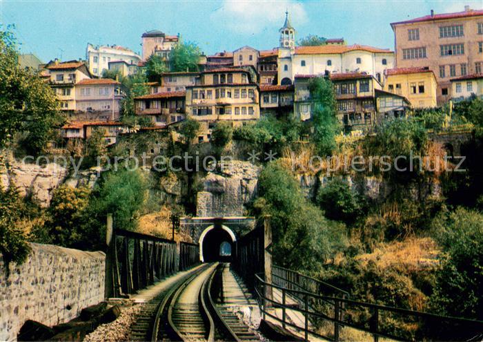 Tirnovo Tunnel unter der Stadt