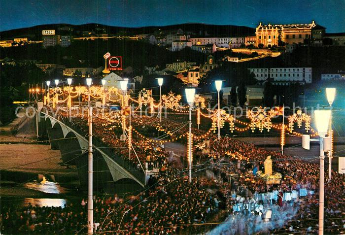Coimbra Convento e procissao nocturna das Festas da Rainha Santa Isabel