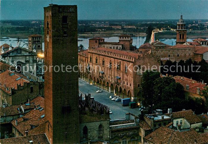 Mantova Torre della Gabbia e scorcio Piazza Sordello