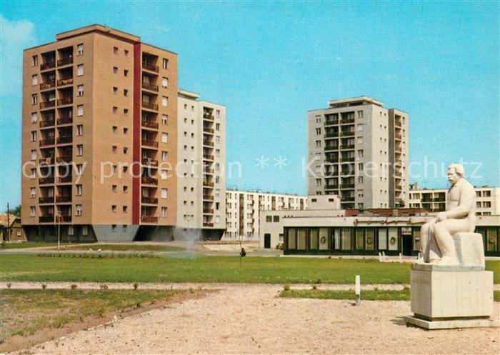 Nyiregyhaza Lakotelep Moricz Zsigmond szobra Wohnsiedlung Denkmal