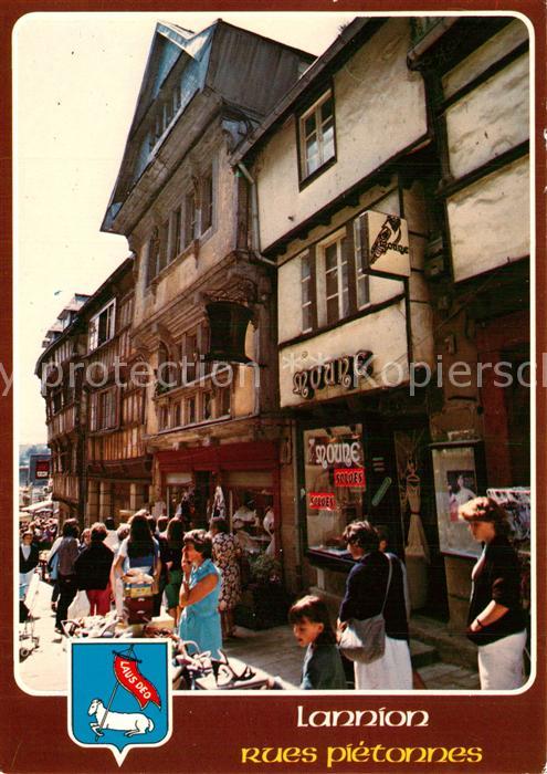 Lannion Fussgaengerzone Alte Haeuser