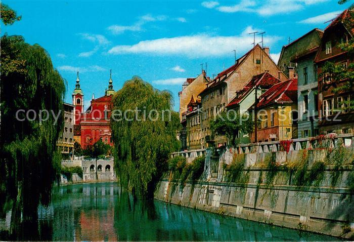 Ljubljana Laibach Haeuserpartie am Fluss Innenstadt