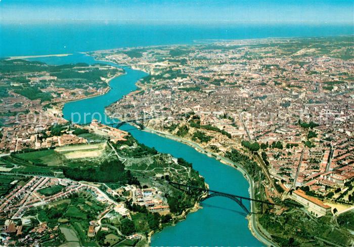 Porto Portugal As 3 pontes sobre o Douro vistas do ar
