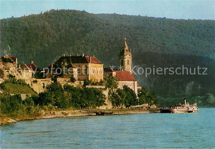 Duernstein Wachau Partie an der Donau Kloster