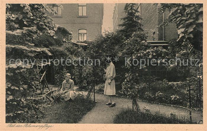 Mainz Rhein Haushaltungsschule St Josefstift Bei der Blumenpflege