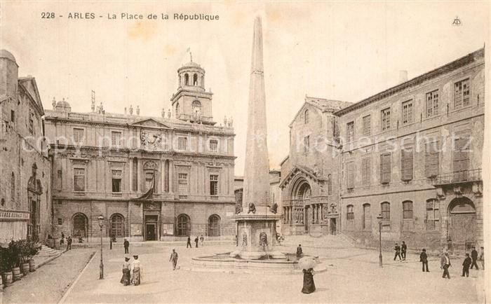 Arles Bouches-du-Rhone Place de la République Obelisque