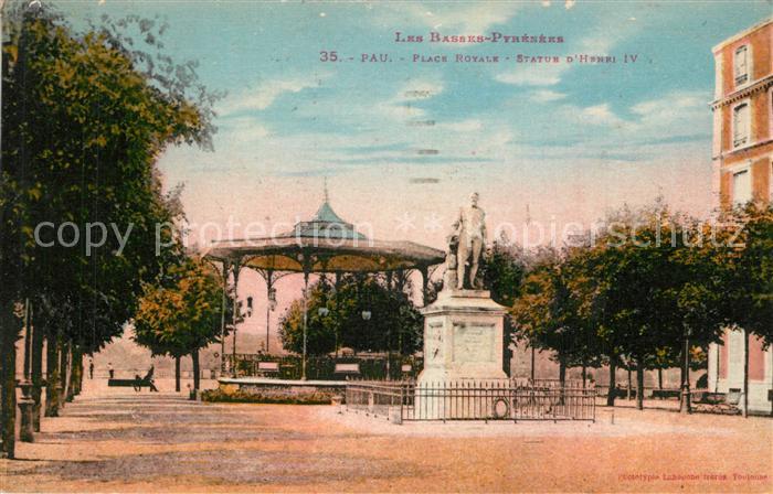 Pau 64 Place Royale Statue d Henri IV Monument