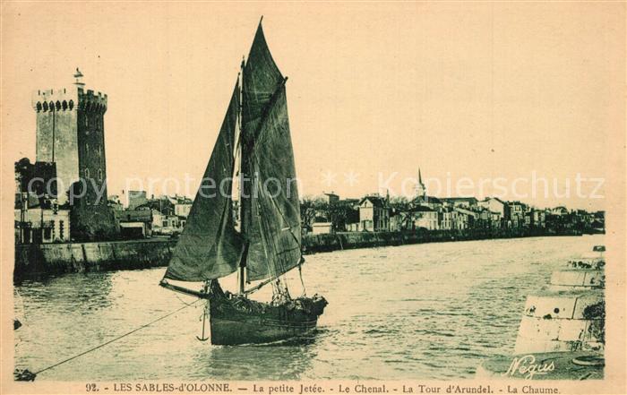 Les Sables-d Olonne La petite Jetée le Chenal Tour d Arundel et la Chaume