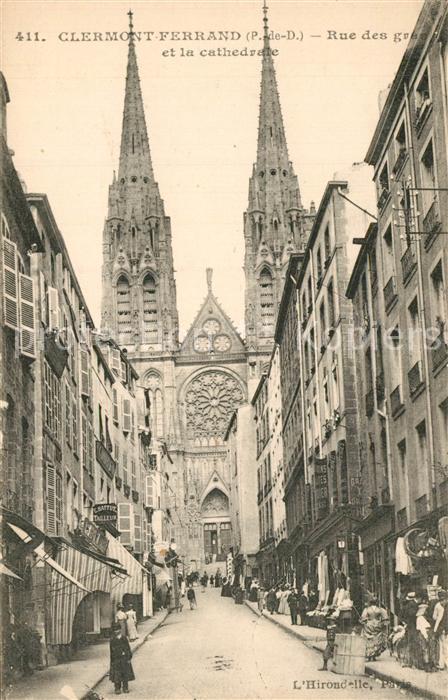Clermont-Ferrand Rue des Gras et la Cathedrale