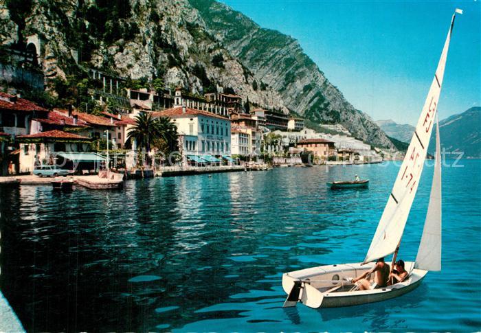 Limone sul Garda Haeuserpartie am Gardasee Segelboot