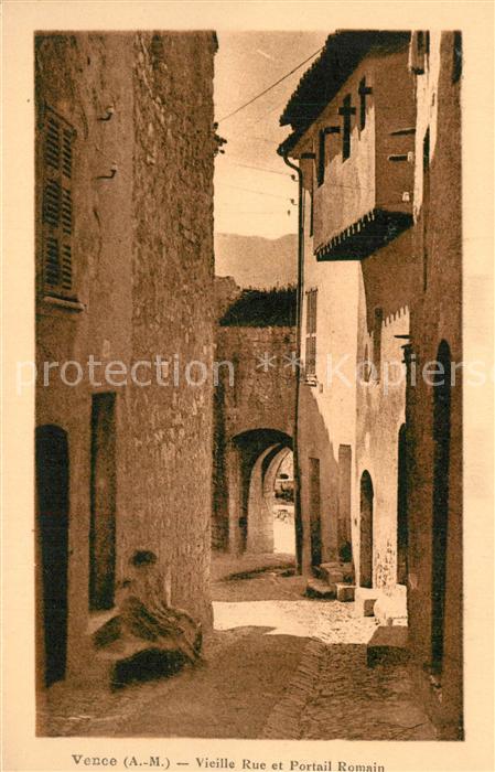 Vence-la-Jolie Vieille rue et portail romain