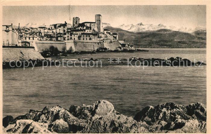 Antibes Alpes Maritimes et la chaîne des Alpes