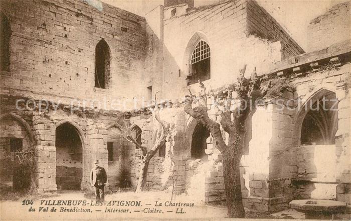Villeneuve-les-Avignon La Chartreuse du Val de Bénédiction Intérieur du Cloître