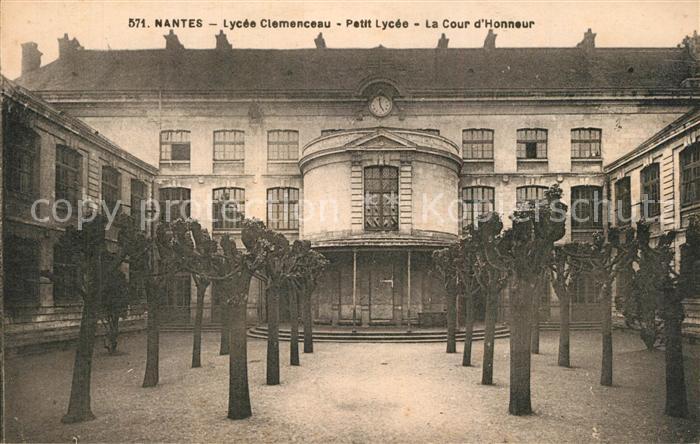 Nantes Loire Atlantique Lycée Clemenceau Petit Lycée Cour d_Hon