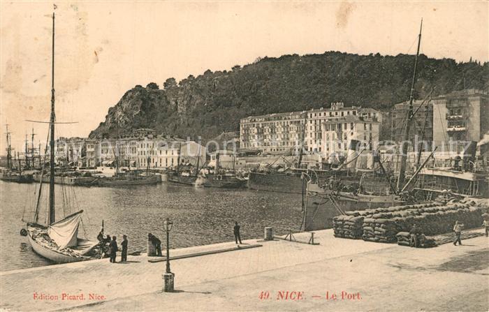 Nice Alpes Maritimes Le port Côte d Azur