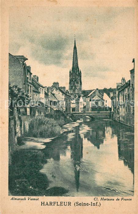 Harfleur Haeuserpartie am Fluss Blick zur Kirche