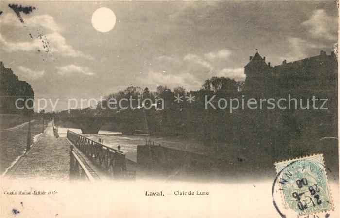 Laval Mayenne Bords de la rivière au clair de lune
