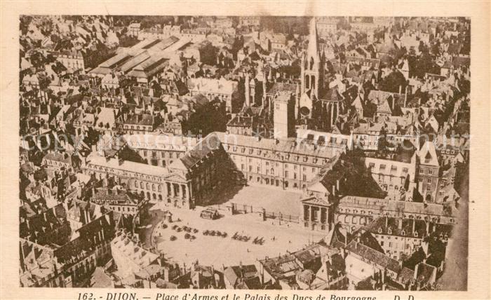 Dijon 21 Place d Armes et Palais des Ducs de Bourgogne vue aérienne