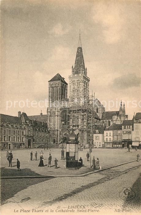 Lisieux Place Thiers et la Cathedrale Saint Pierre