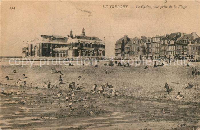 Le Treport Casino vue prise de la plage