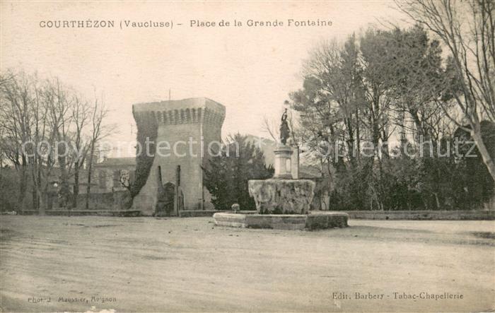 Courthezon Place de la Grande Fontaine