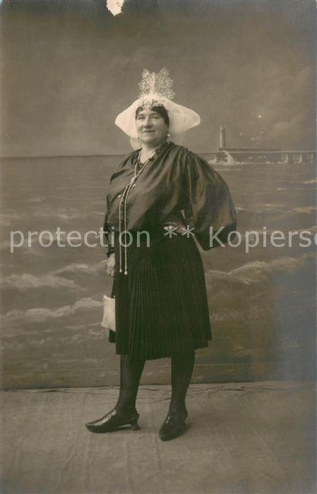 Les Sables-d Olonne Le Resident Portrait