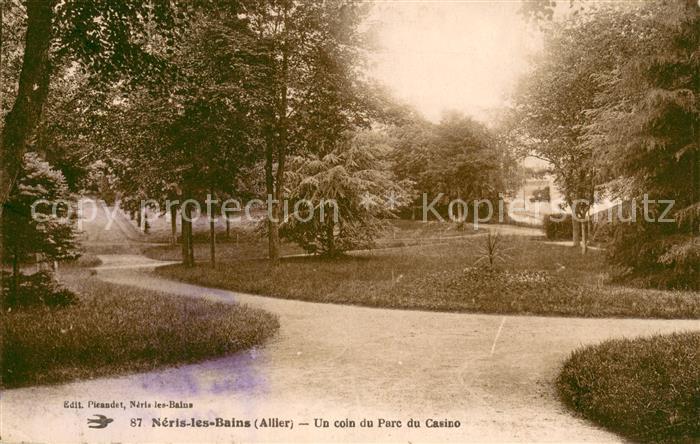 Neris-les-Bains Un coin du Parc du Casino