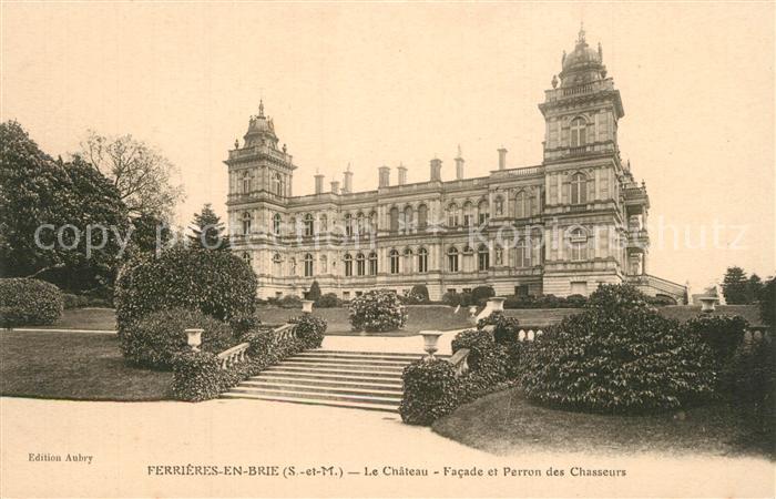 Ferrieres-en-Brie Chateau Facade et Perron des Chasseurs