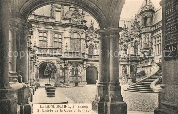 Fecamp La Bénédictine Entrée de la Cour d Honneur du Palais