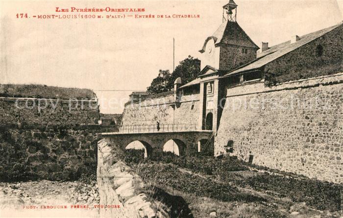 Mont-Louis Montagne Entrée de la Citadelle