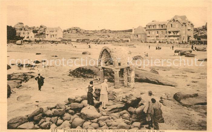 Ploumanach Oratoire Saint Guirec et la plage