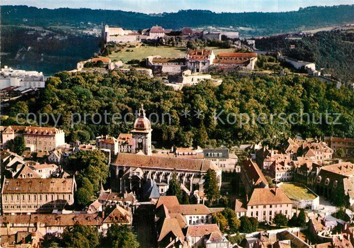 Besancon Doubs Vue aerienne La porte Noire La cathedrale St Jean et la citadelle