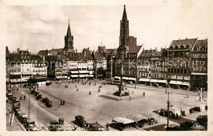 Strasbourg Alsace Place Kleber et la Cathedrale